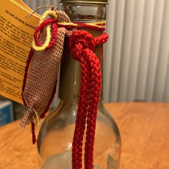 EMPTY Collectible Mezcal Oro de Oaxaca bottle. Vintage - Picture 6 of 6